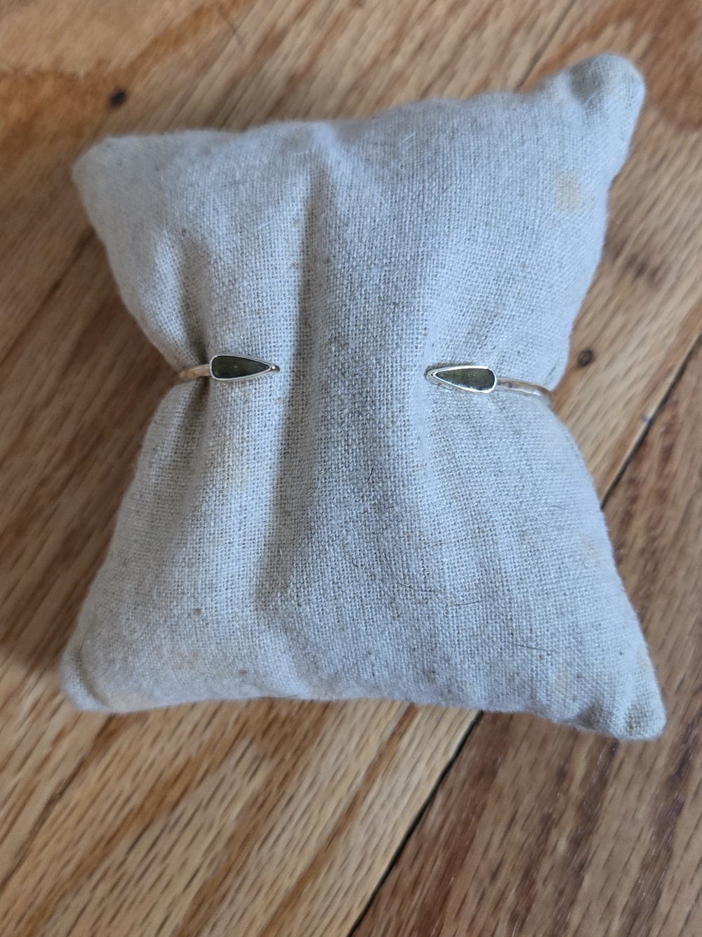Stella & Dot Silver Open Cuff Bracelet with Olive Green Teardrops
